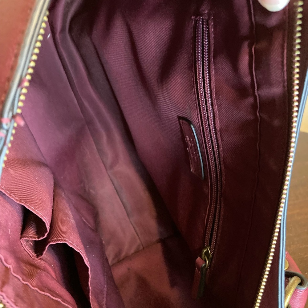 FRYE & Co VINTG BURGANDY Leather Handbag - Picture 8 of 10